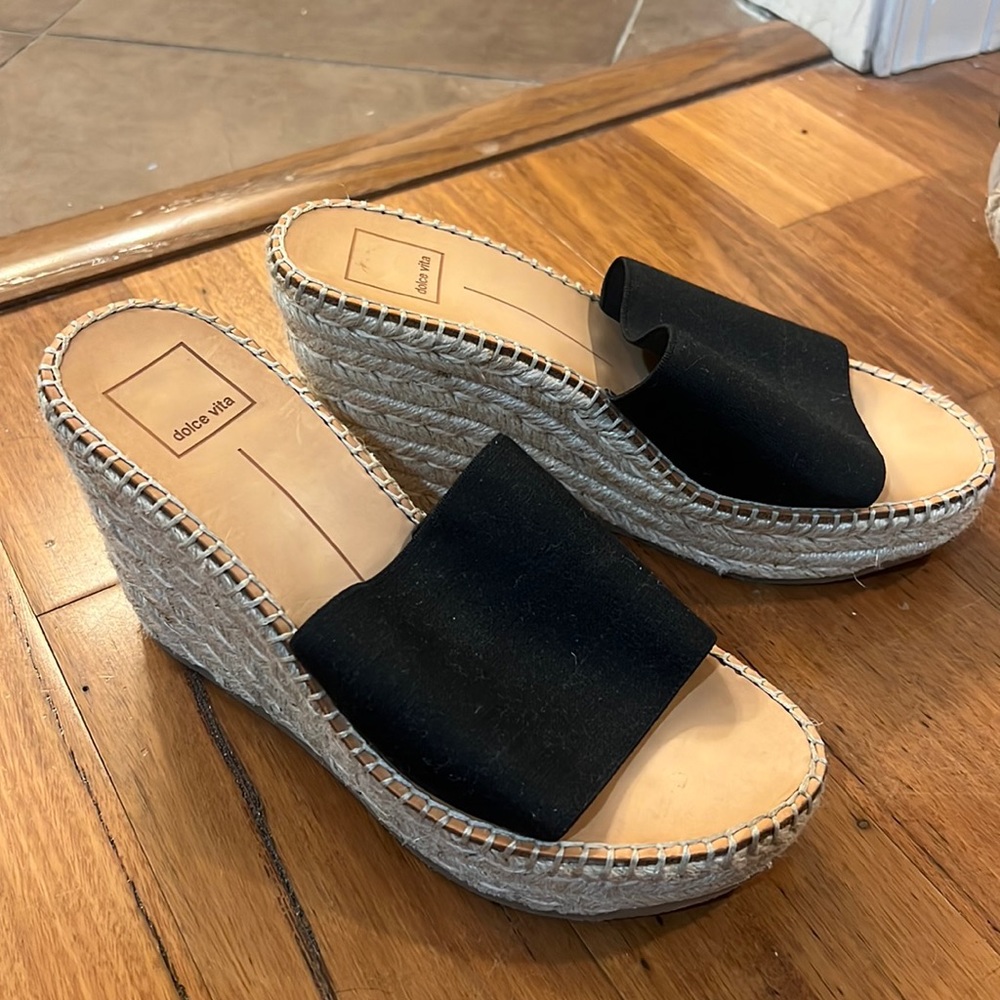 Dolce vita black wedges